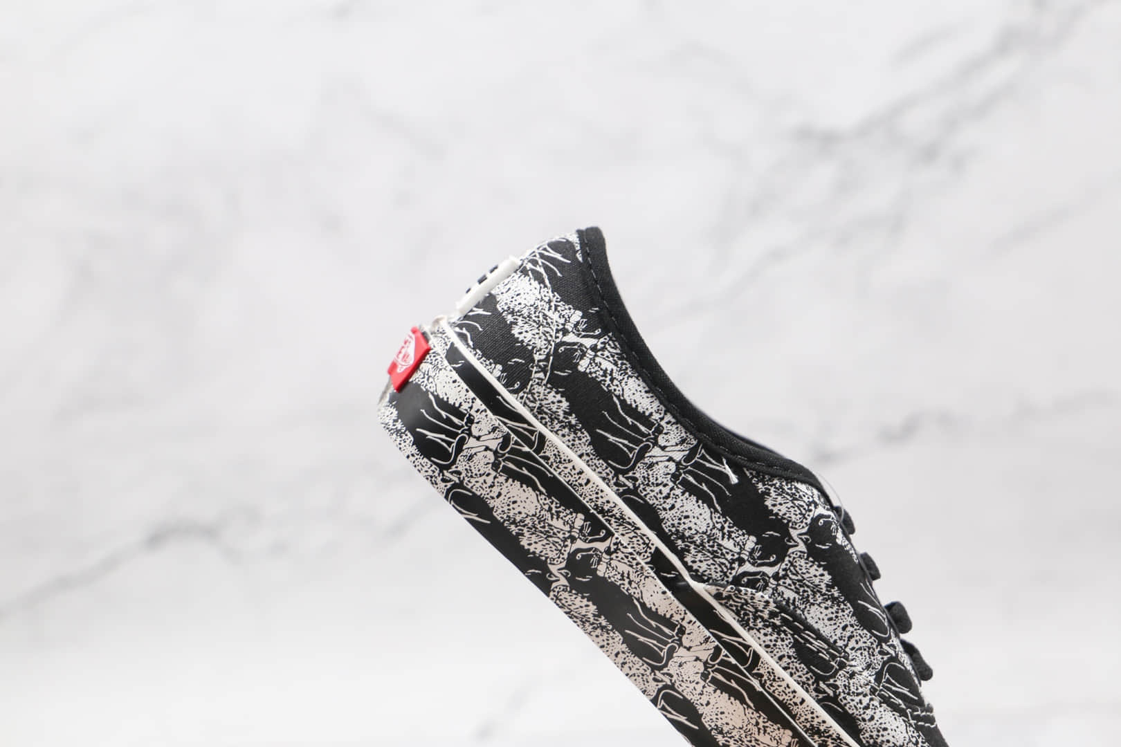 万斯Vans Authentic x Opening Ceremony联名款公司级版本低帮黑豹满印硫化板鞋原楦头纸板打造 货号：VN0A348A43M