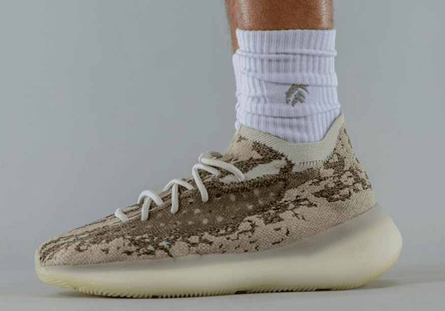 全新Yeezy 380“Stone Salt”曝光！上脚还有点帅！ 货号：GZ0473