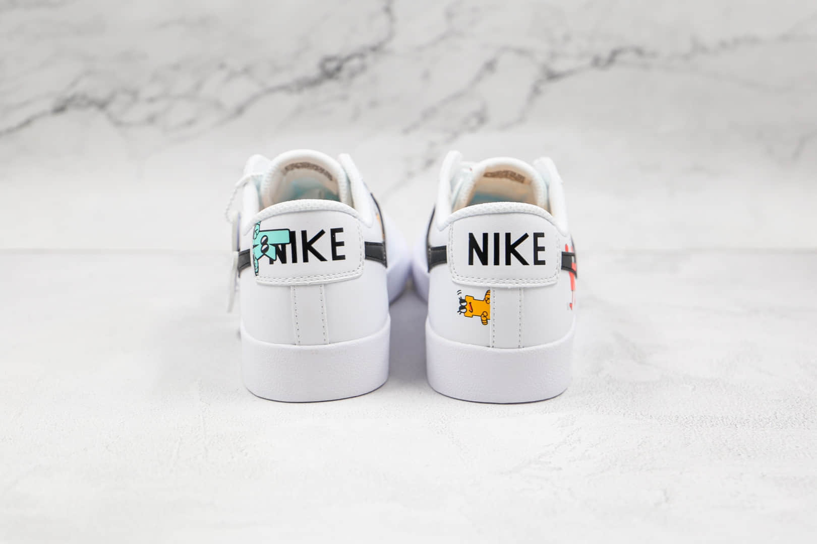 耐克NIKE Blazer LOW 77 VNTG纯原版本低帮开拓者白黑色卡通板鞋原盒原标 货号：DJ5201-106