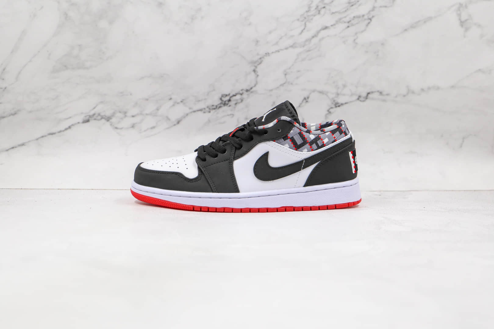 乔丹Air Jordan 1 Low Quai 54纯原版本低帮AJ1黑白格子54数字板鞋原档案数据开发 货号：DM0095-106