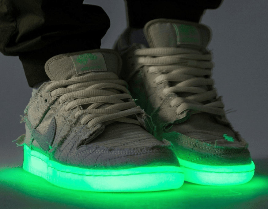 可撕鞋面+夜光设计！全新Nike SB Dunk“木乃伊”十月登场！ 货号：DM0774-111