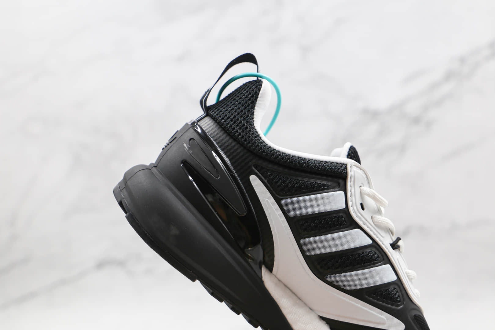 阿迪达斯Adidas Originals ZX 2K Boost 2.0纯原版本黑白色ZX 2K二代爆米花跑鞋原楦头纸板打造 货号:GZ9081