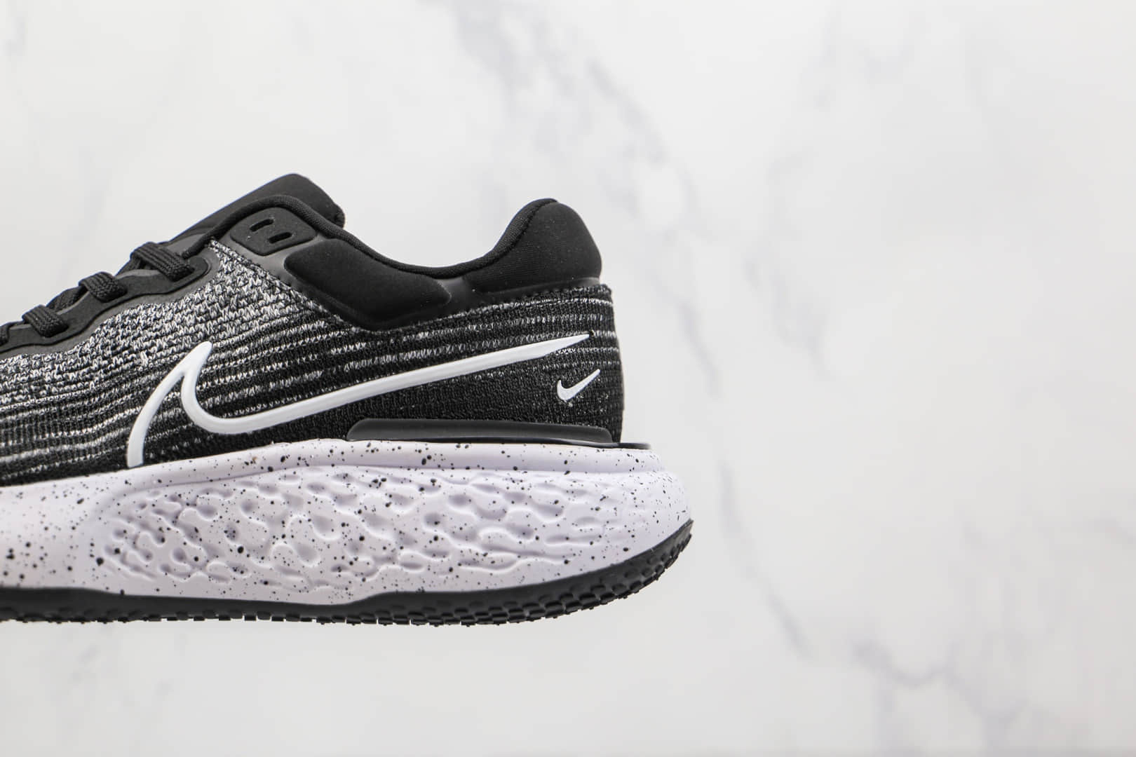 耐克Nike ZoomX Invincible Run FK纯原版本透气编织黑白色慢跑鞋原盒原标 货号：CT2229-103
