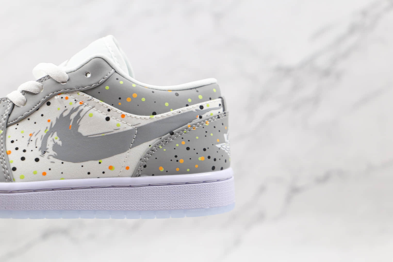 乔丹Air Jordan 1 Low纯原版本乔1篮球鞋低帮AJ1喷墨白灰原鞋开模 货号：DC0774-001