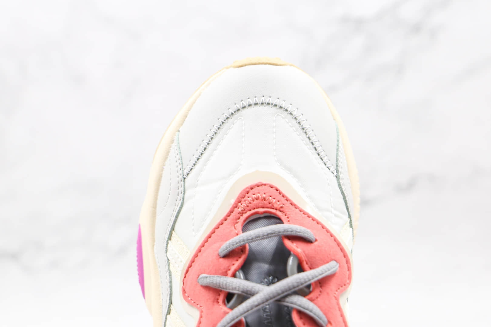 阿迪达斯Adidas OZWEEGO 2021纯原版本水管布面米红色老爹鞋原楦头纸板打造 货号：FX6108