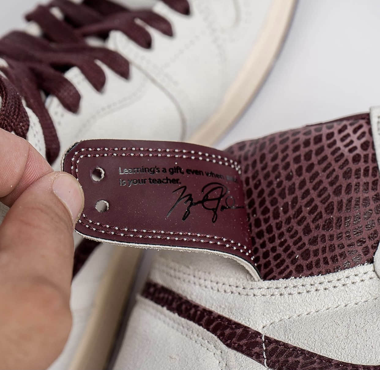 AMM x AJ1上脚图曝光!质感颜值兼并! 货号:DO7097-100