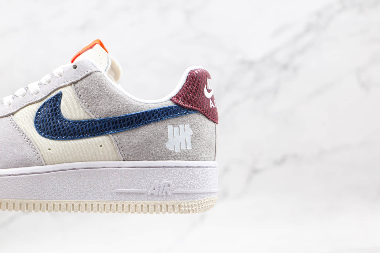 耐克Nike AIR FMRCE 1 VALENTINE’S DAY纯原版本低帮空军一号灰蓝色情人节板鞋内置气垫 货号：DM8461-001