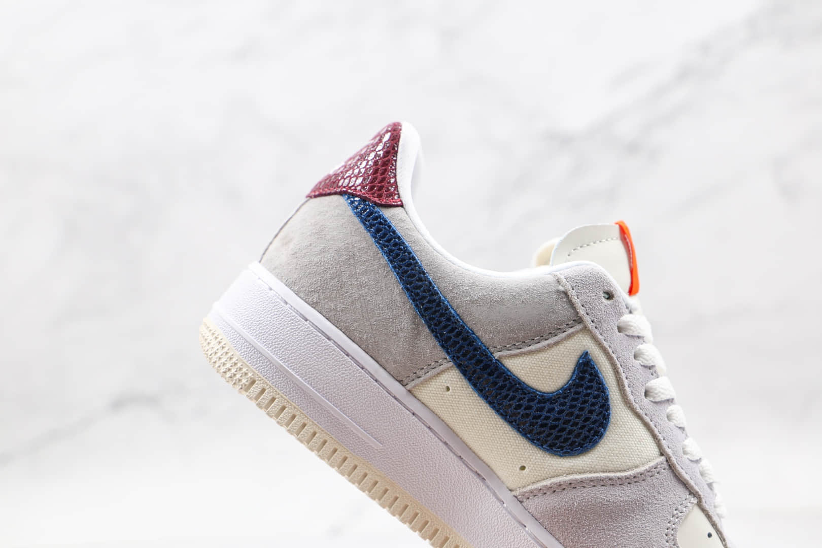 耐克Nike AIR FMRCE 1 VALENTINE’S DAY纯原版本低帮空军一号灰蓝色情人节板鞋内置气垫 货号：DM8461-001