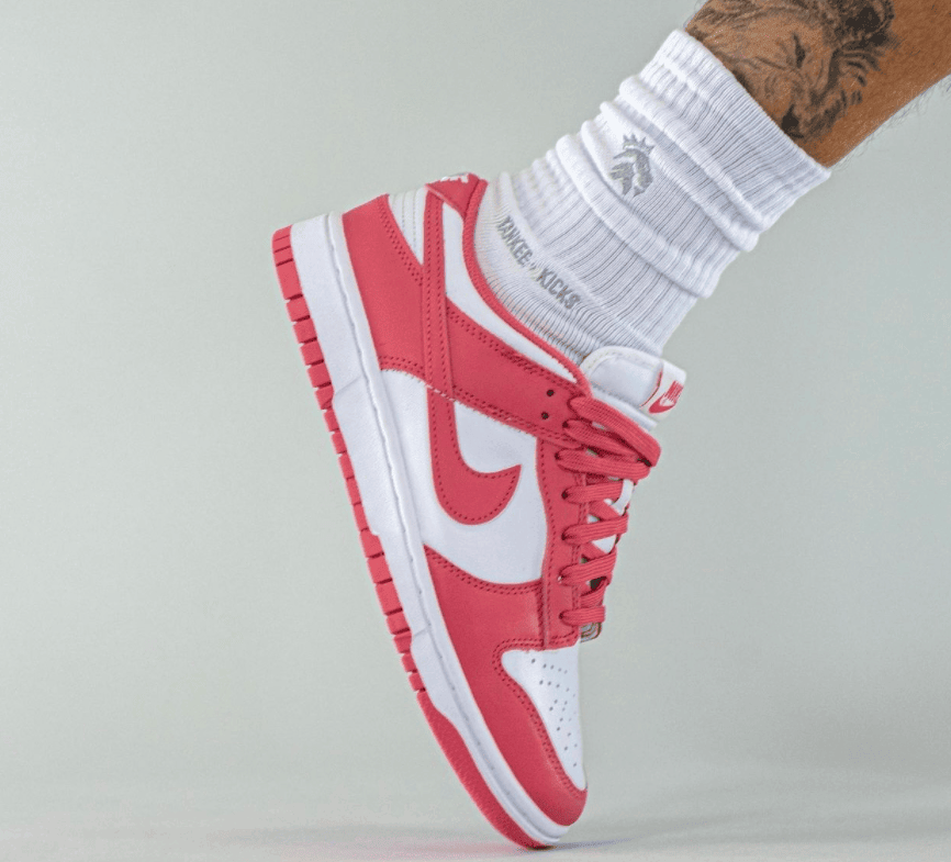 少女白粉装扮！耐克低帮Dunk新配色上脚图曝光！ 货号：DD1503-111