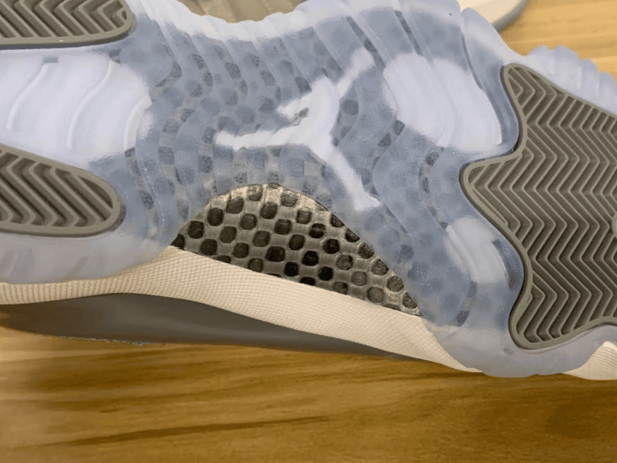 AJ11酷灰释出最新实物！不愧是“大魔王”！ 货号：CT8012-005