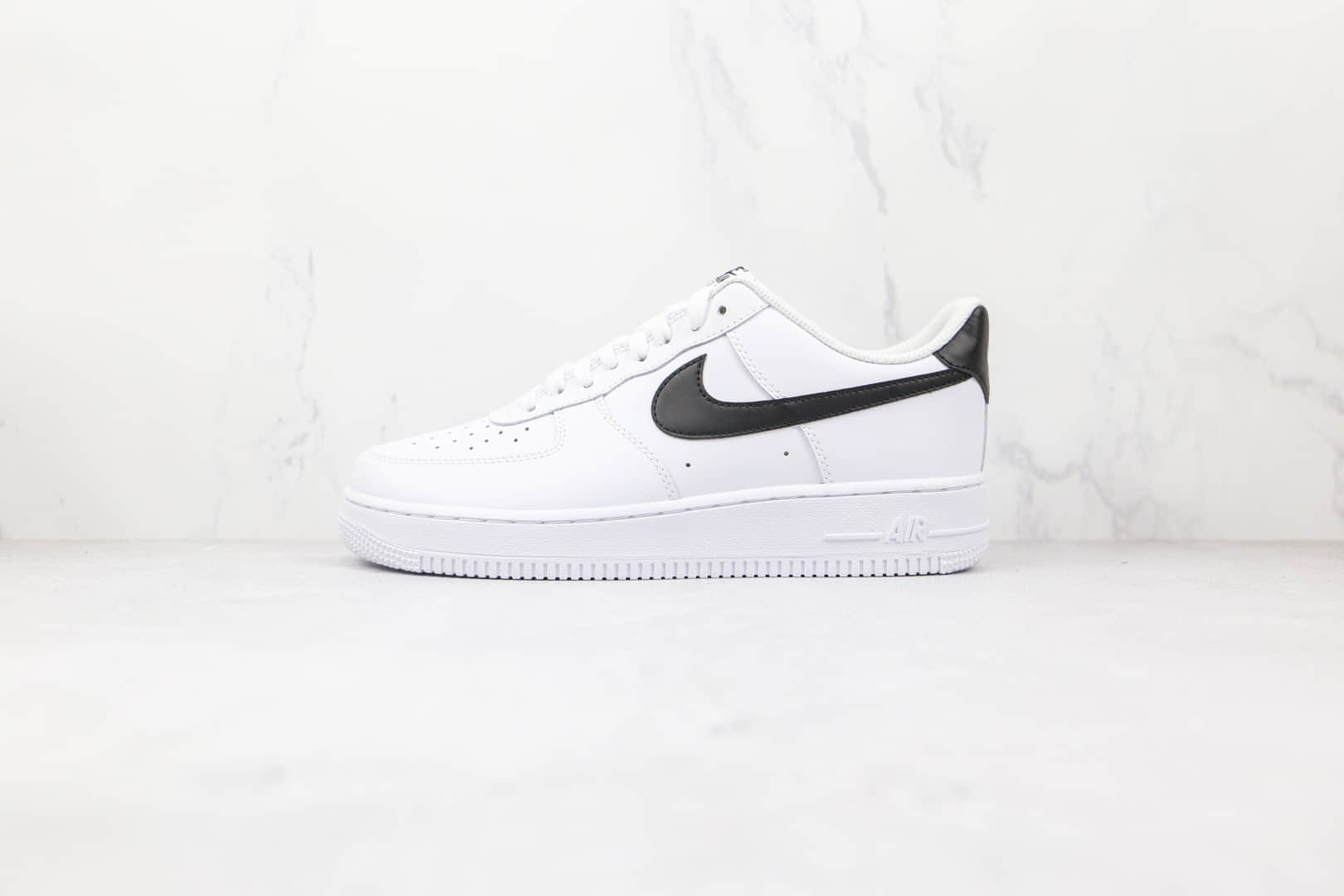 耐克Nike Air Force 1 Low纯原版本低帮空军一号白黑色板鞋内置Sole气垫 货号:CT2302-100