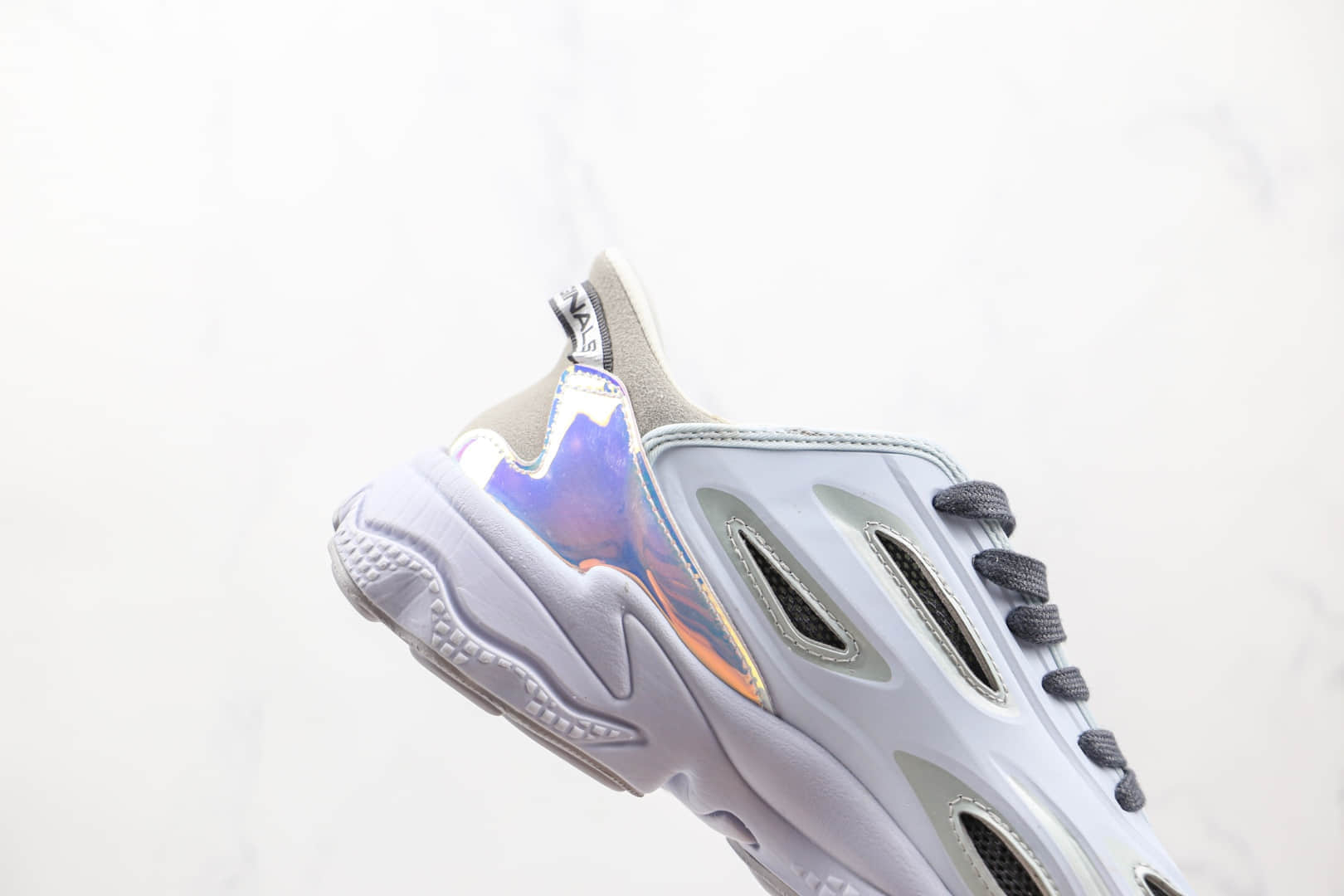 阿迪达斯Adidas original Ozweego Celox M纯原版本水管二代皮面银灰色慢跑鞋原档案数据开发 货号：GX2956