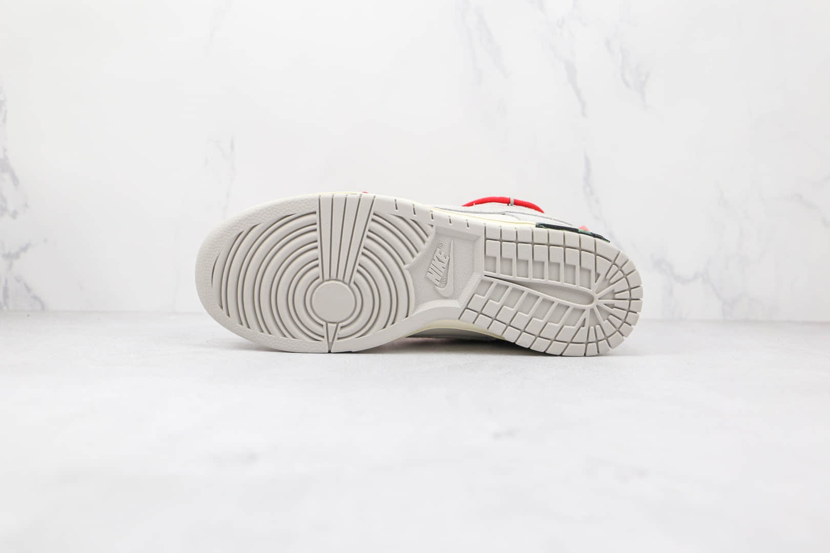 耐克Nike Dunk Low 50 x Off White联名款纯原版本低帮DUNK灰白红色麂皮黑标板鞋原盒原标 货号：DJ0950-118