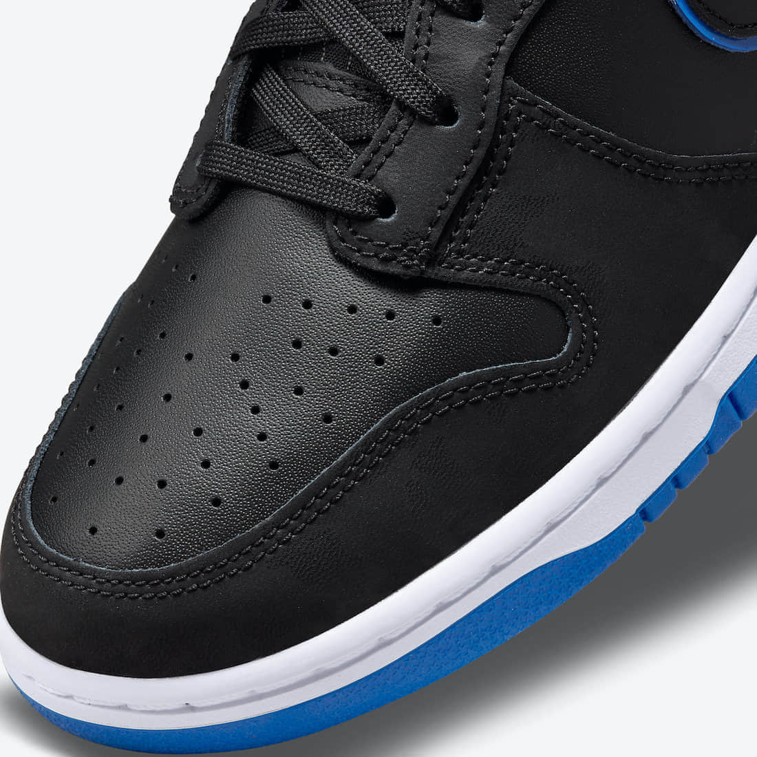 经典黑蓝装扮+迷彩暗纹！这双高帮Dunk细节真不少！ 货号：DD3359-001