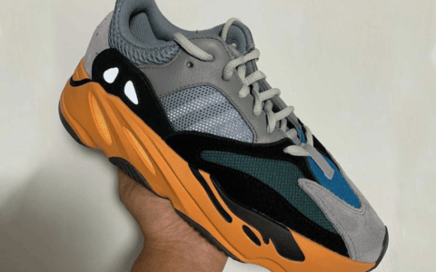 酷似首发配色！全新椰子700实物曝光！