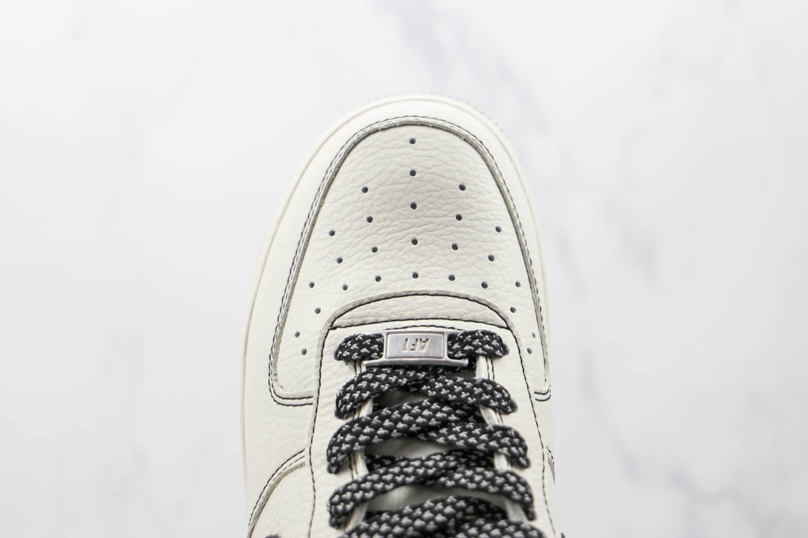 耐克Nike Air Force 1' 07纯原版本低帮空军一号五道杠联名款白黑色板鞋内置气垫 货号:UN2588-121