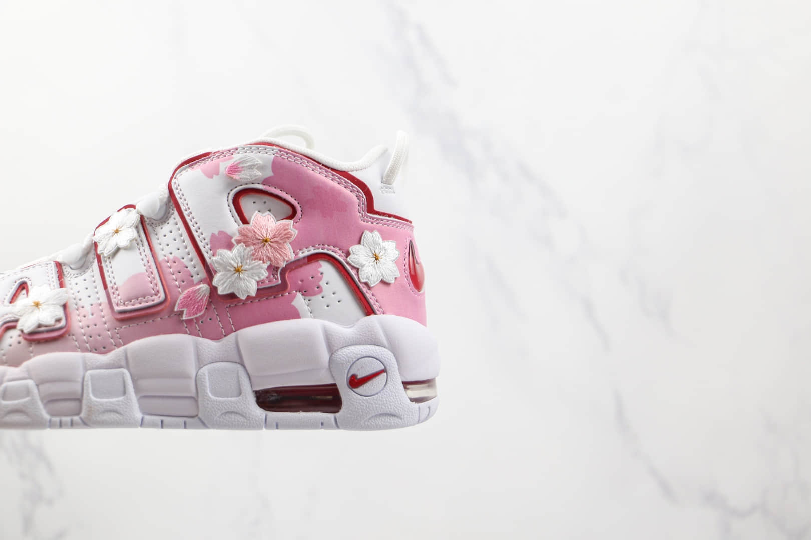 耐克Nike Air More Uptempo纯原版本皮蓬樱花粉篮球鞋原楦头纸板打造 货号:DJ5988-100