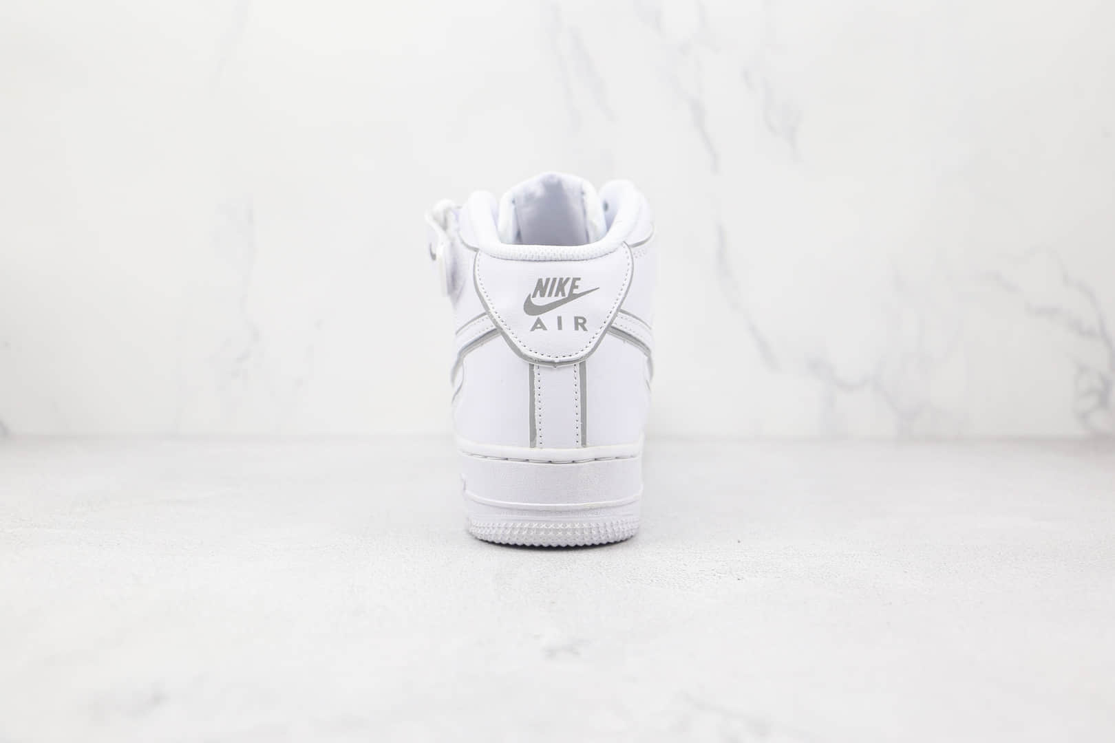 耐克Nike Air Force 1 Mid纯原版本中帮空军一号3M反光白色板鞋内置气垫 货号：369733-809