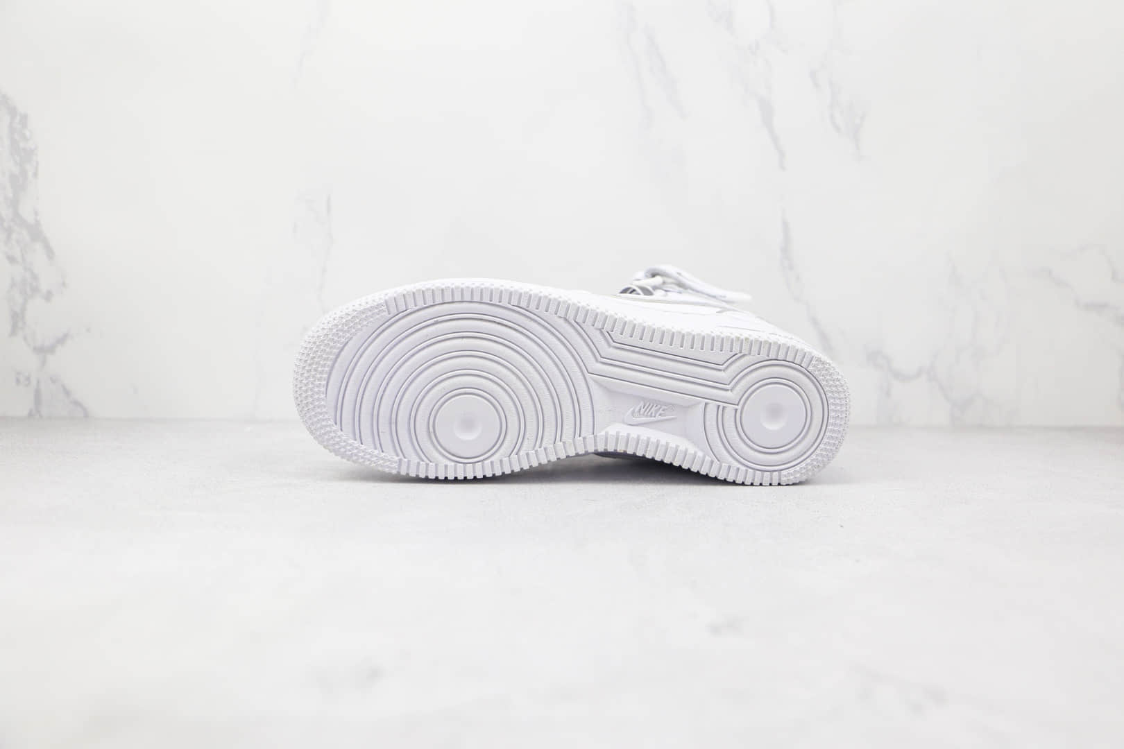 耐克Nike Air Force 1 Mid纯原版本中帮空军一号3M反光白色板鞋内置气垫 货号：369733-809