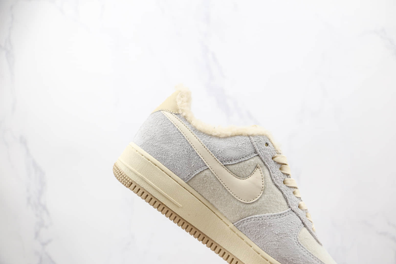 耐克Nike Air Force 1 Low纯原版本低帮空军一号浅卡其色毛绒内里板鞋内置气垫 货号：DO7195-025