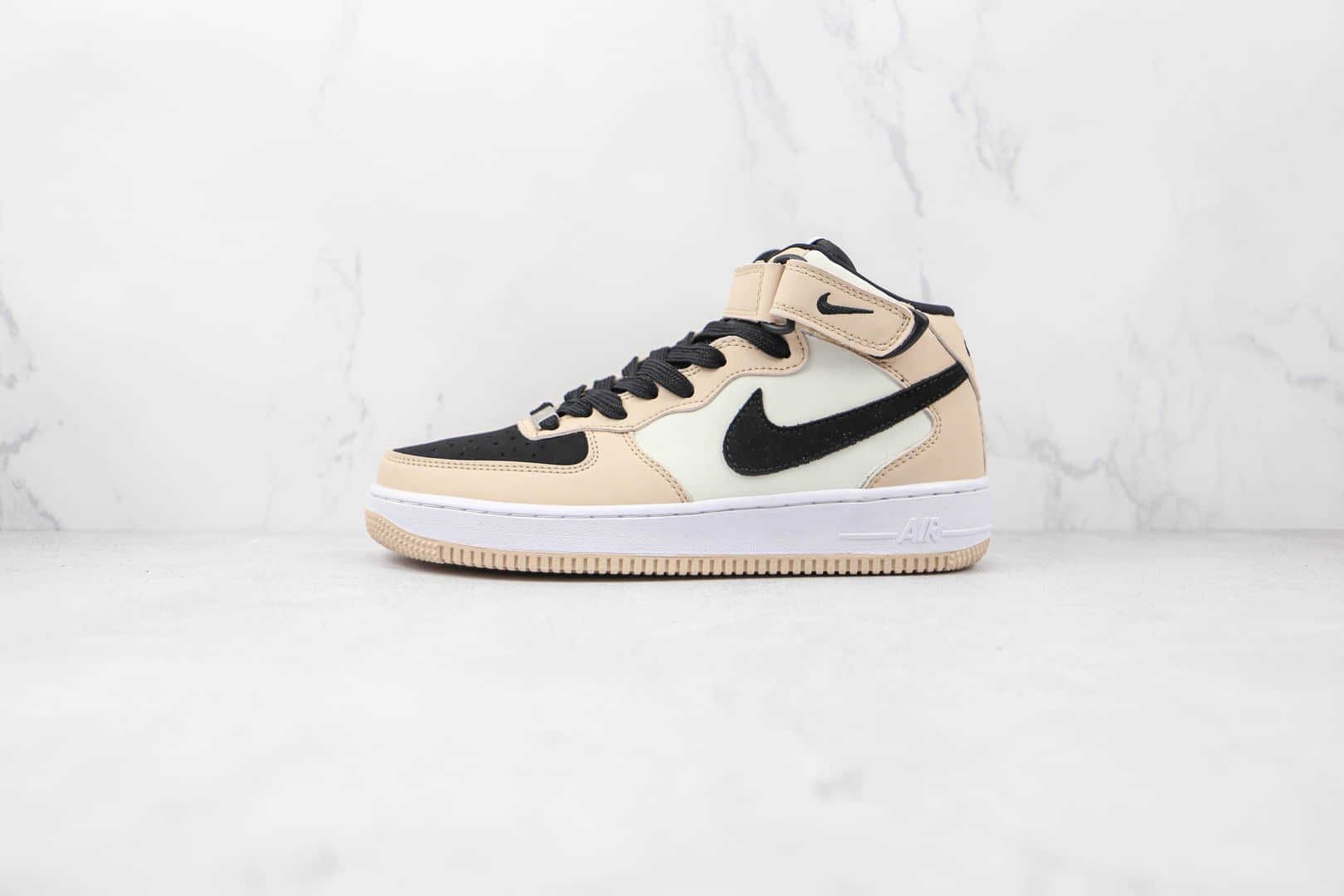 耐克Nike Air Force 1 07纯原版本中帮空军一号奶茶色板鞋内置气垫 货号：HD2523-156