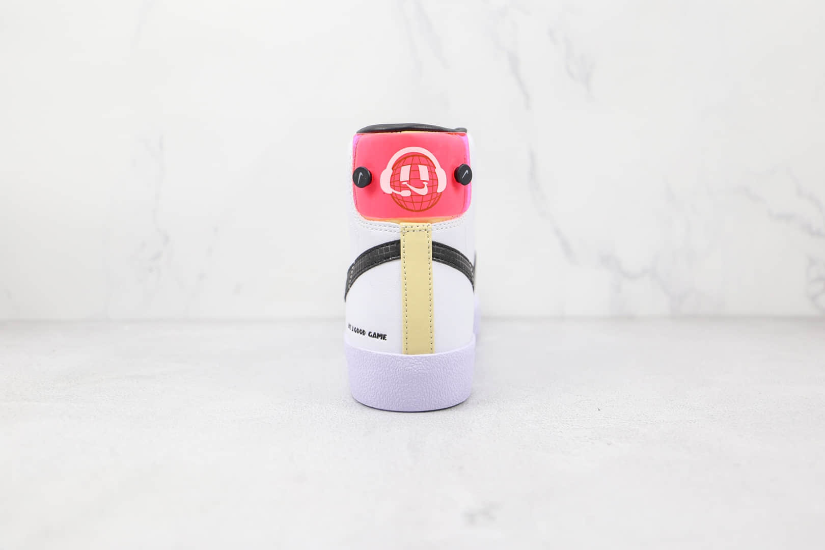 耐克NIKE Blazer MID‘77 VNTG纯原版本中帮开拓者电玩白黑粉色板鞋原盒原标 货号：DO2331-101