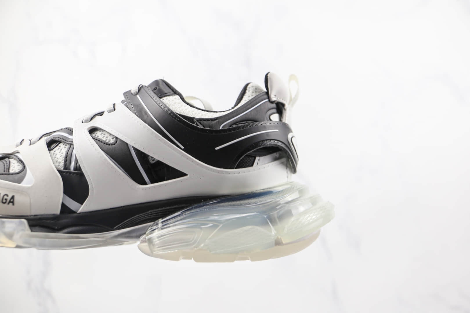 巴黎世家Balenciaga Triple S纯原版本黑白拼色三代复古老爹鞋原档案数据开发