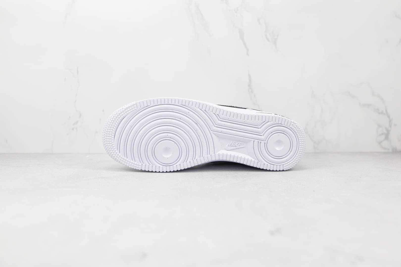 耐克Nike Air Force 1纯原版本低帮空军一号白黑色三钩板鞋原楦头纸板打造 货号：DR0143-101