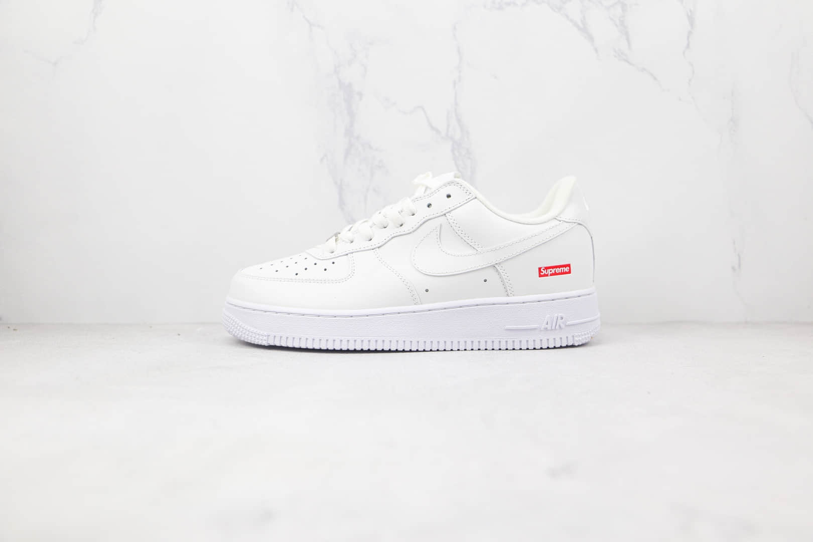 耐克Nike Air Force 1 x supreme联名款纯原版本低帮空军一号白色板鞋原楦头纸板打造 货号:CU9225-100