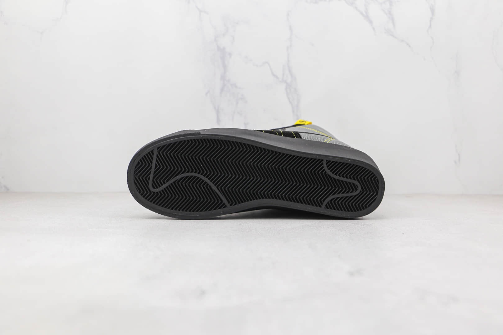 耐克Nike SB Zoom Blazer Mid PRO GT QS纯原版本中帮开拓者加绒黑灰色拼色波浪缝线板鞋原盒原标 货号：DC8903-001