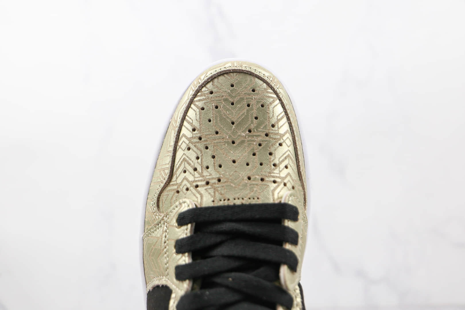 乔丹Air Jordan 1 Zoom CMFT Gold Laser纯原版本高帮AJ1金黑蓝色印花图案板鞋原盒原标 货号：DQ0659-700