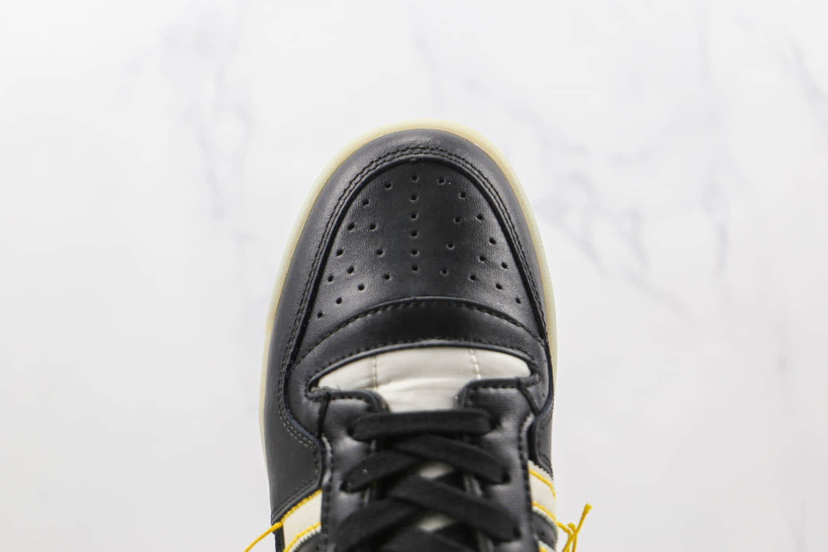 阿迪达斯Adidas Forum 84 Low OG纯原版本三叶草forum84黑黄色线头板鞋原楦头纸板打造 货号：FZ3773