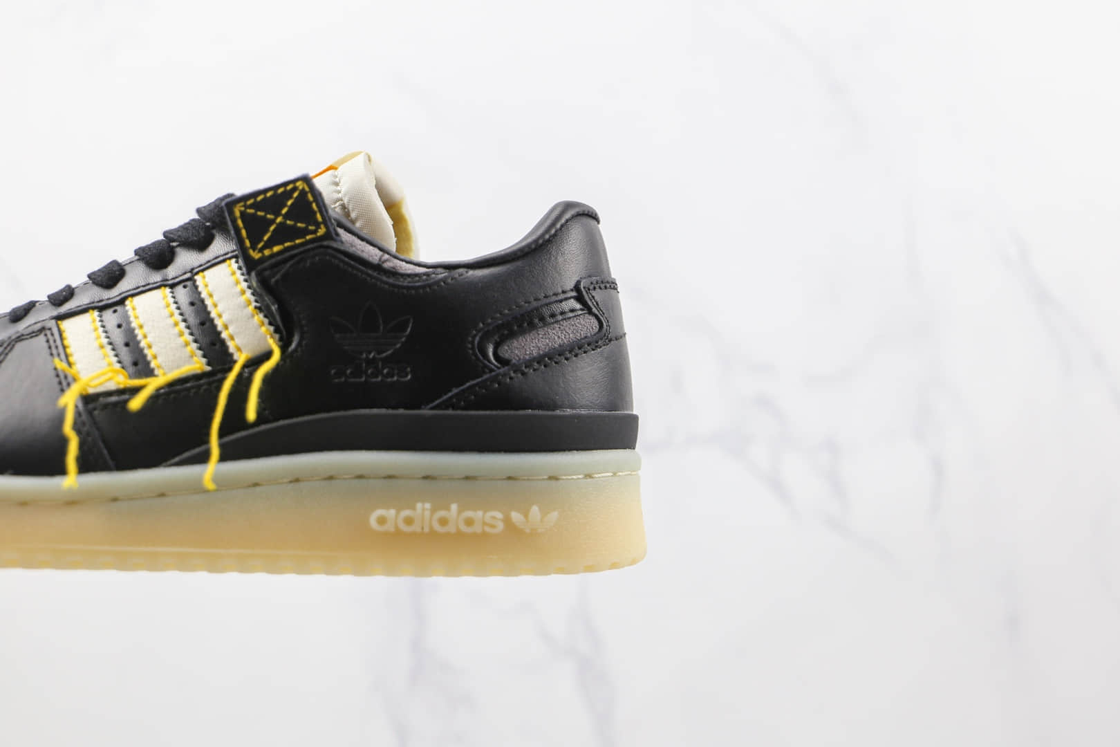 阿迪达斯Adidas Forum 84 Low OG纯原版本三叶草forum84黑黄色线头板鞋原楦头纸板打造 货号：FZ3773