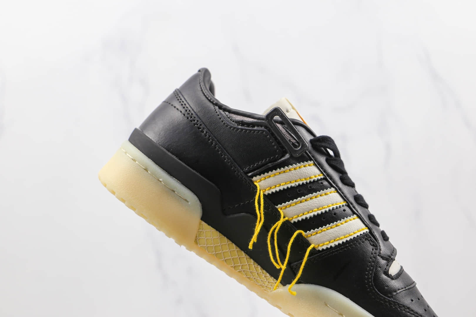 阿迪达斯Adidas Forum 84 Low OG纯原版本三叶草forum84黑黄色线头板鞋原楦头纸板打造 货号：FZ3773