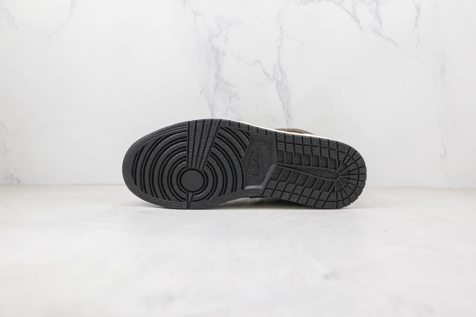 乔丹Air Jordan 1 Mid纯原版本中帮AJ1土褐色古棕色板鞋原盒原标 货号:DC7294-200