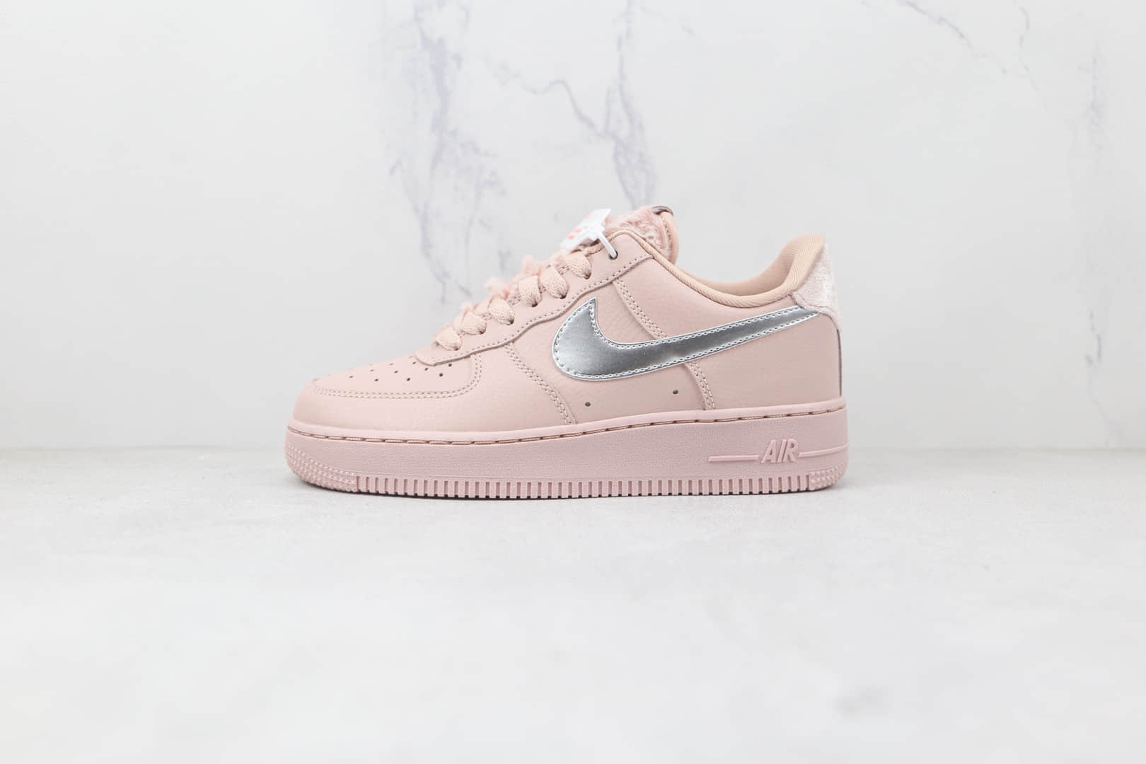 耐克Nike Air Force 1 Low纯原版本空军一号低帮板鞋AF1粉银原楦开发 货号:DO6724-601