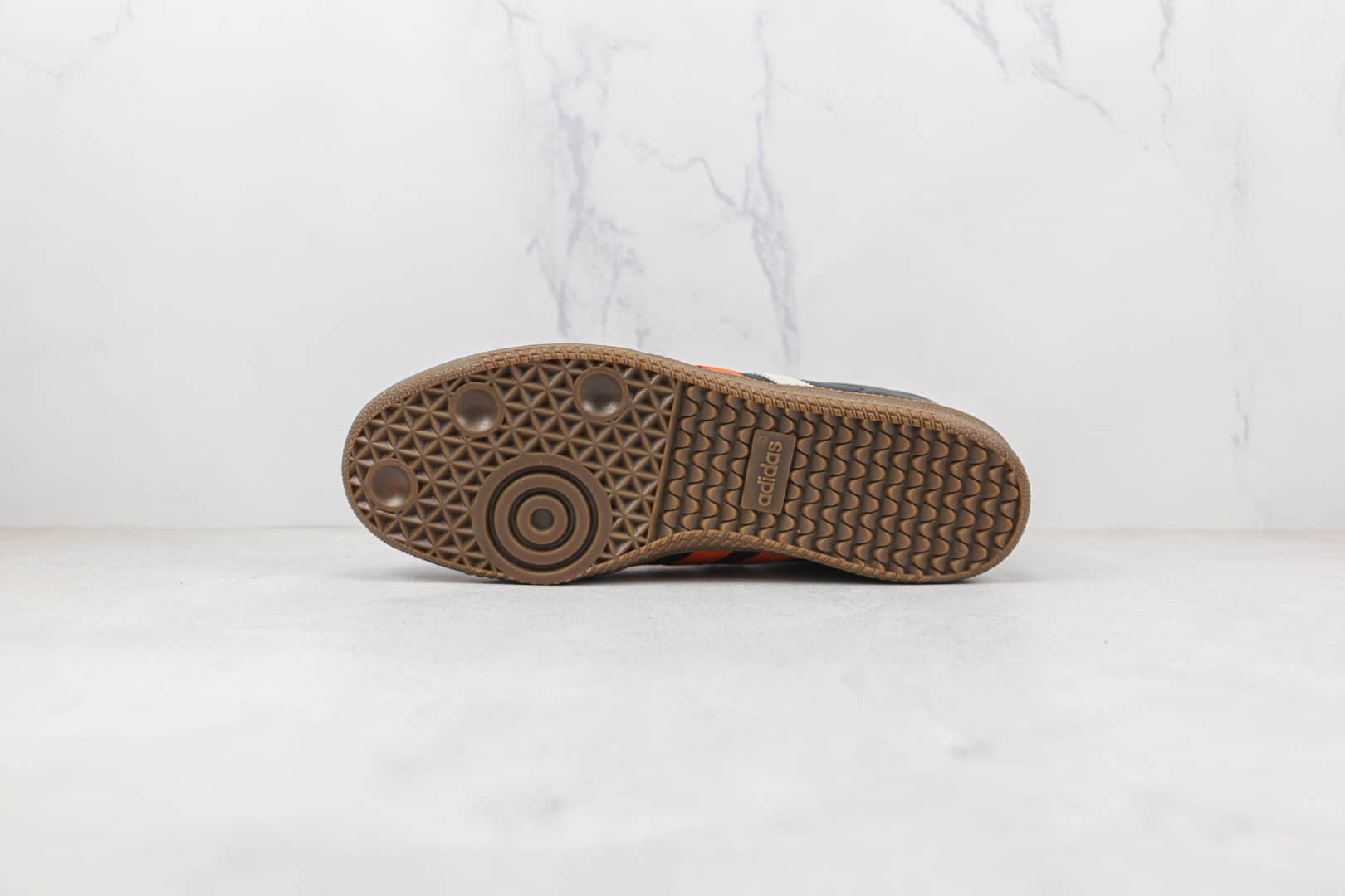 阿迪达斯Adidas Samba Vegan纯原版本桑巴黑橙色复古板鞋原盒原标 货号：FW2428