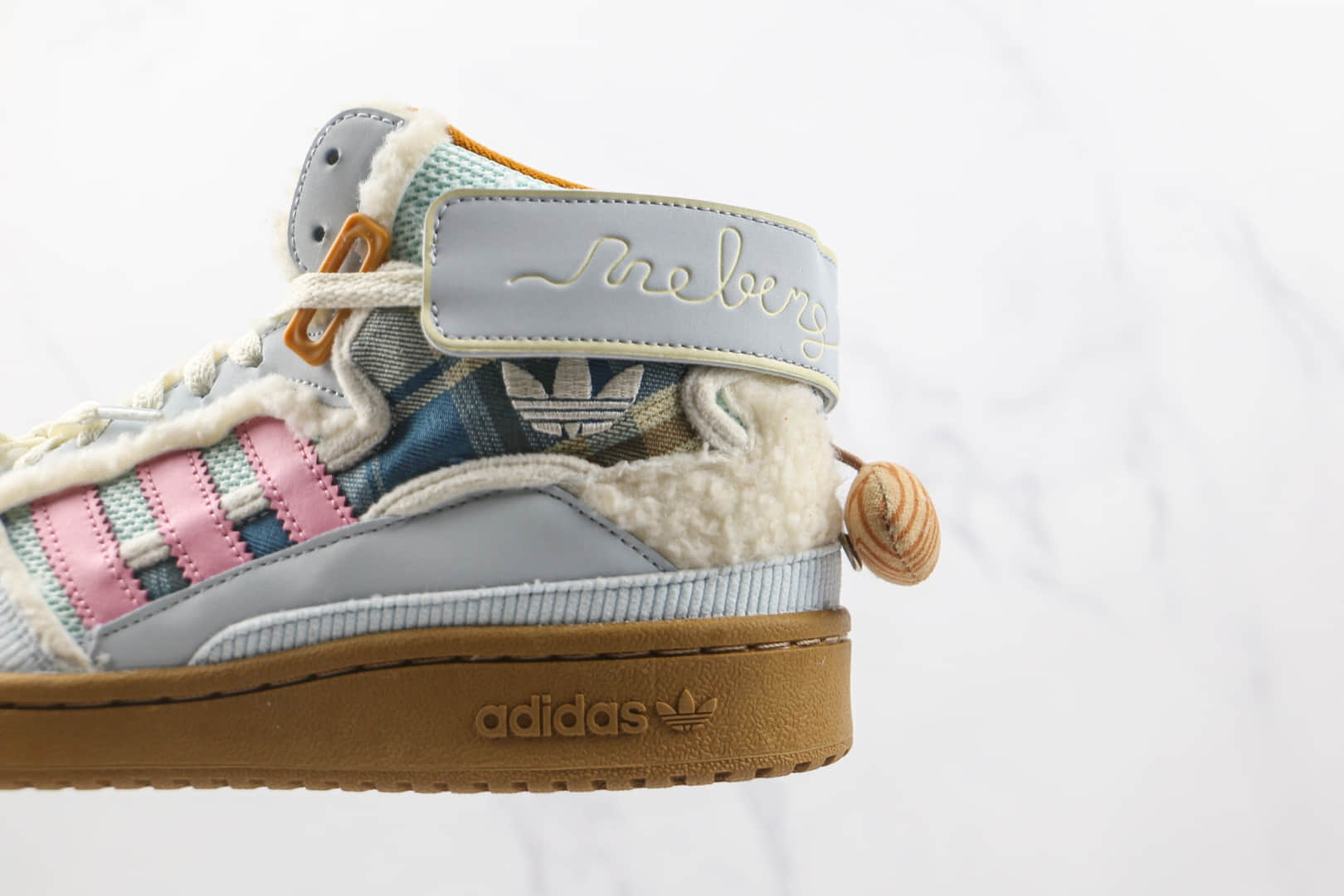 阿迪达斯Adidas Originals Forum Exhibit x Melting Sadness联名款纯原版本三叶草蓝兔子板鞋原楦头纸板打造 货号:GW8921