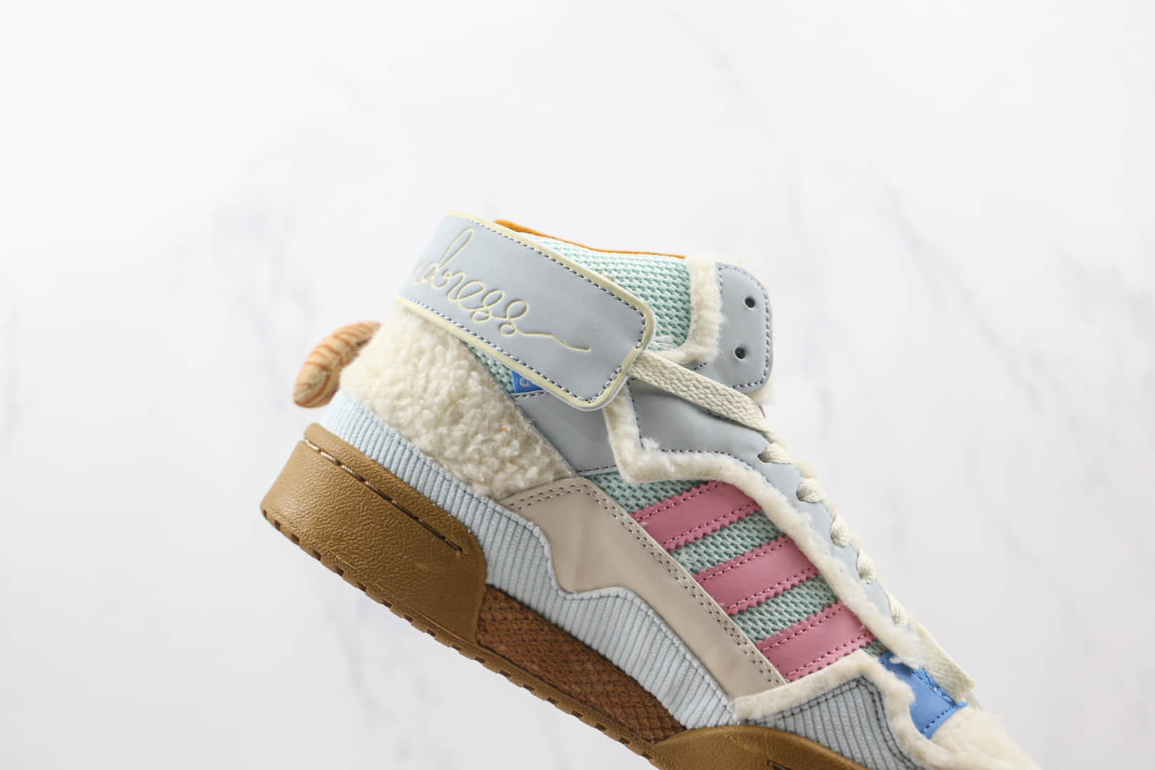 阿迪达斯Adidas Originals Forum Exhibit x Melting Sadness联名款纯原版本三叶草蓝兔子板鞋原楦头纸板打造 货号:GW8921