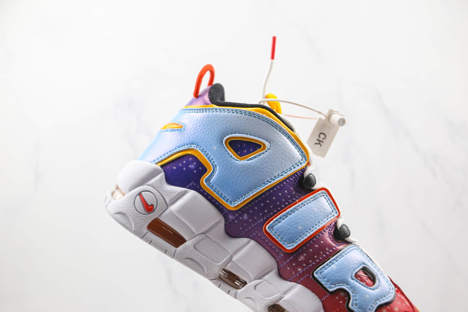 耐克Nike Air More Uptempo 96 QS纯原版本红蓝星空渐变皮蓬大R篮球鞋原档案数据开发 货号：DD9223-100