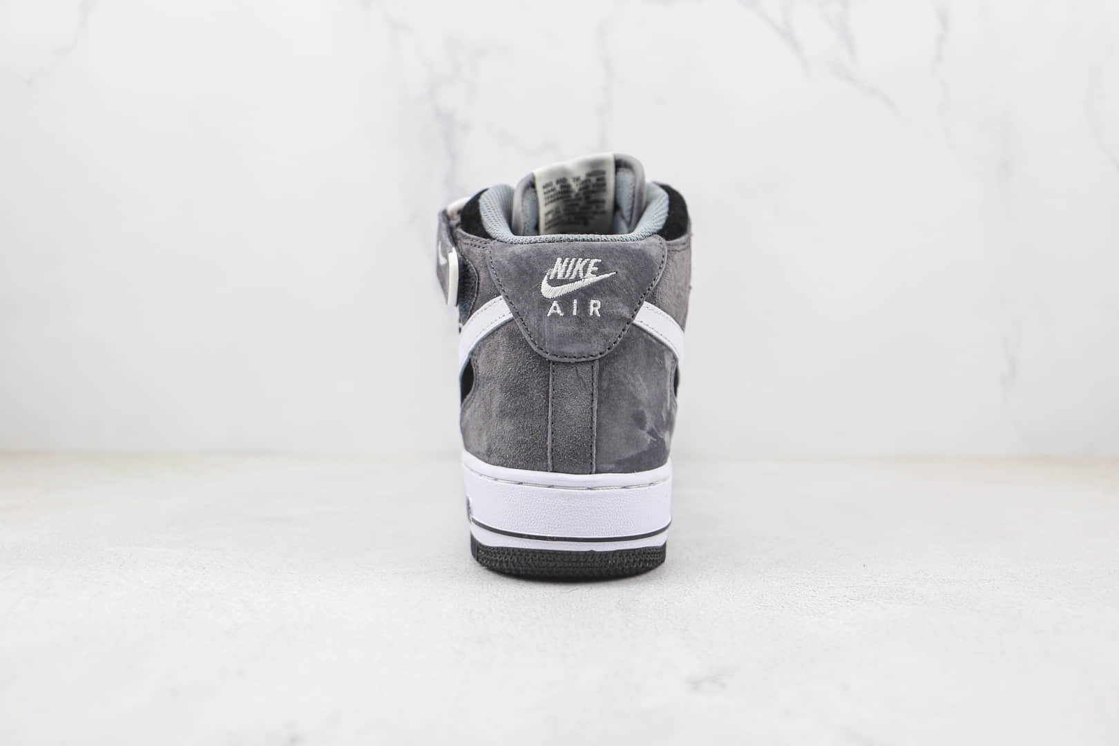 耐克Nike Air Force 1 07 Mid纯原版本中帮空军一号麂皮黑白灰板鞋原楦头纸板打造 货号：QT3369-996