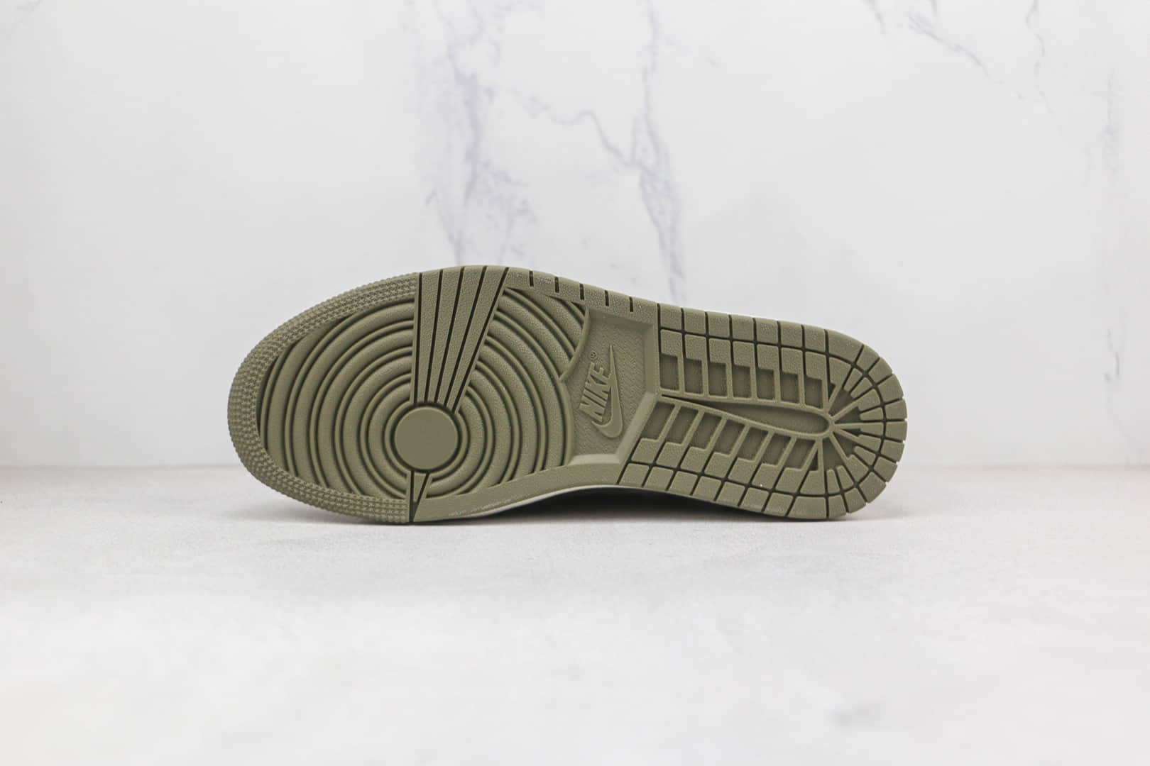乔丹Air Jordan 1 low x Travis Scott联名款纯原版本低帮AJ1三方联名款军绿色板鞋原楦头纸板打造 货号：CQ4277-008