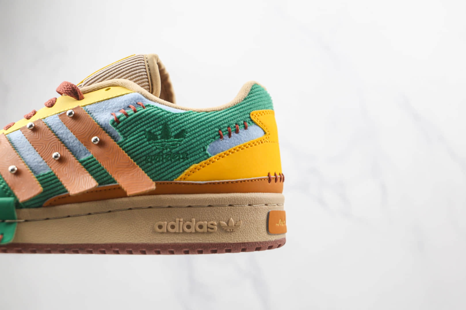 阿迪达斯Adidas Originals Forum 84 Low Karoro x Melting Sadness联名款纯原版本低帮Forum84木偶棕绿灯芯绒蓝拼接板鞋原盒原标 货号：GW8725