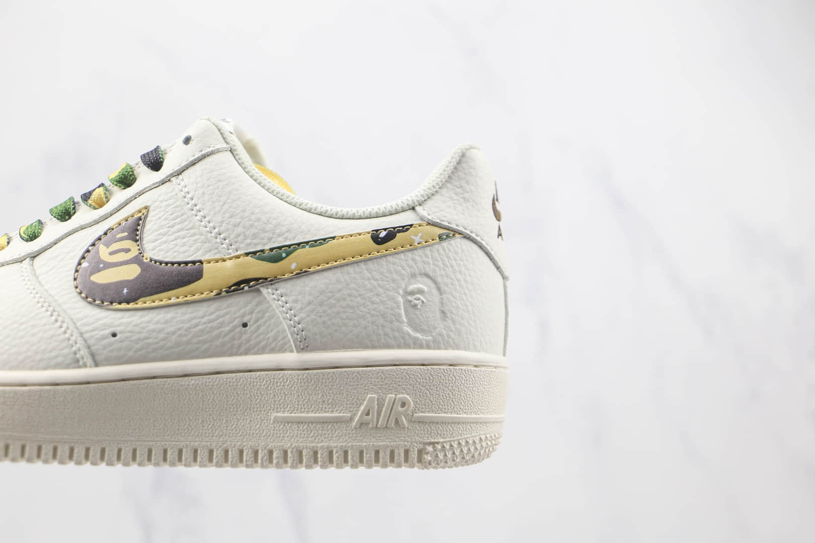耐克Nike Air Force 1 07 Low bape纯原版本低帮空军一号bape迷彩配色板鞋原楦头纸板打造 货号：AA1365-118