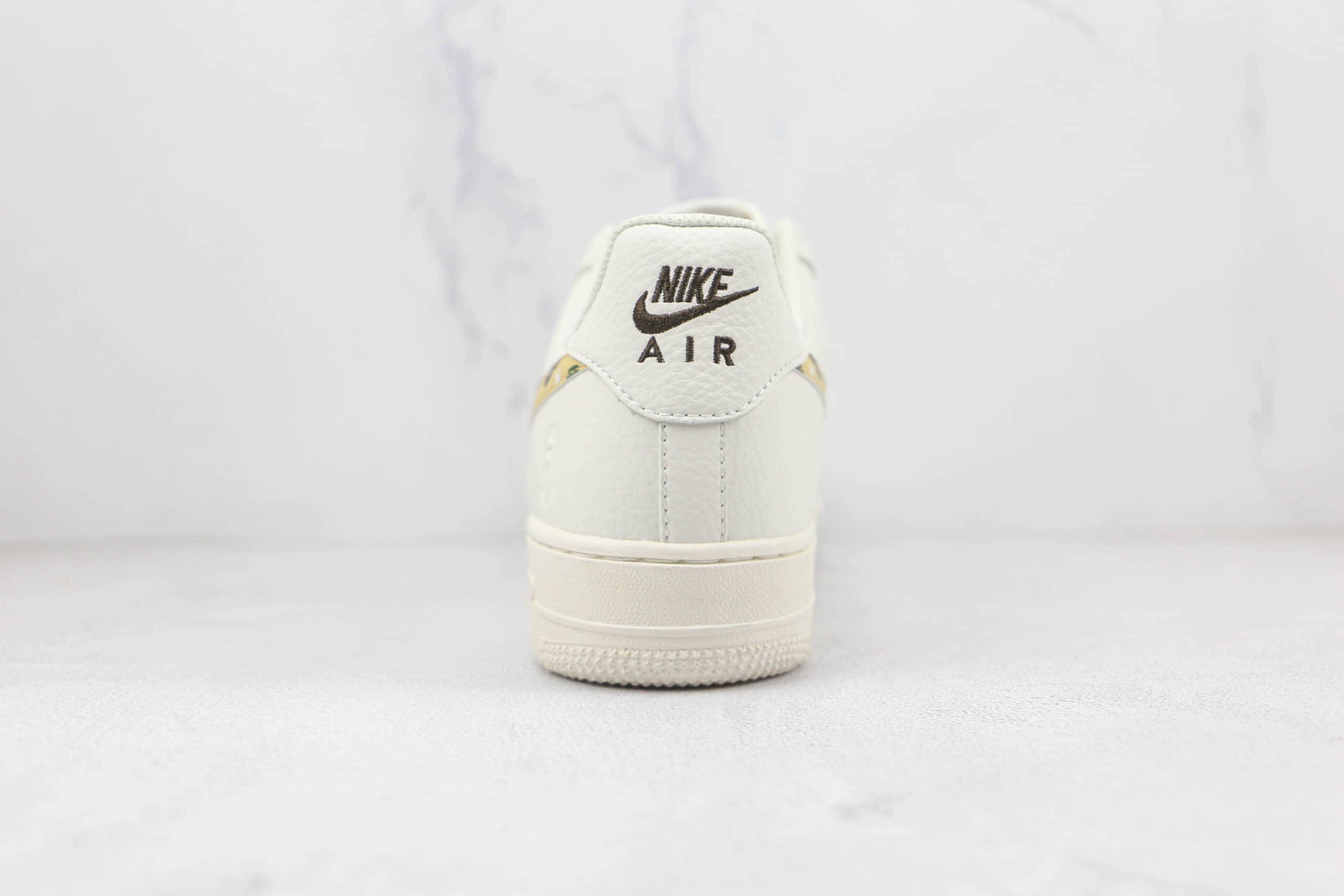 耐克Nike Air Force 1 07 Low bape纯原版本低帮空军一号bape迷彩配色板鞋原楦头纸板打造 货号：AA1365-118