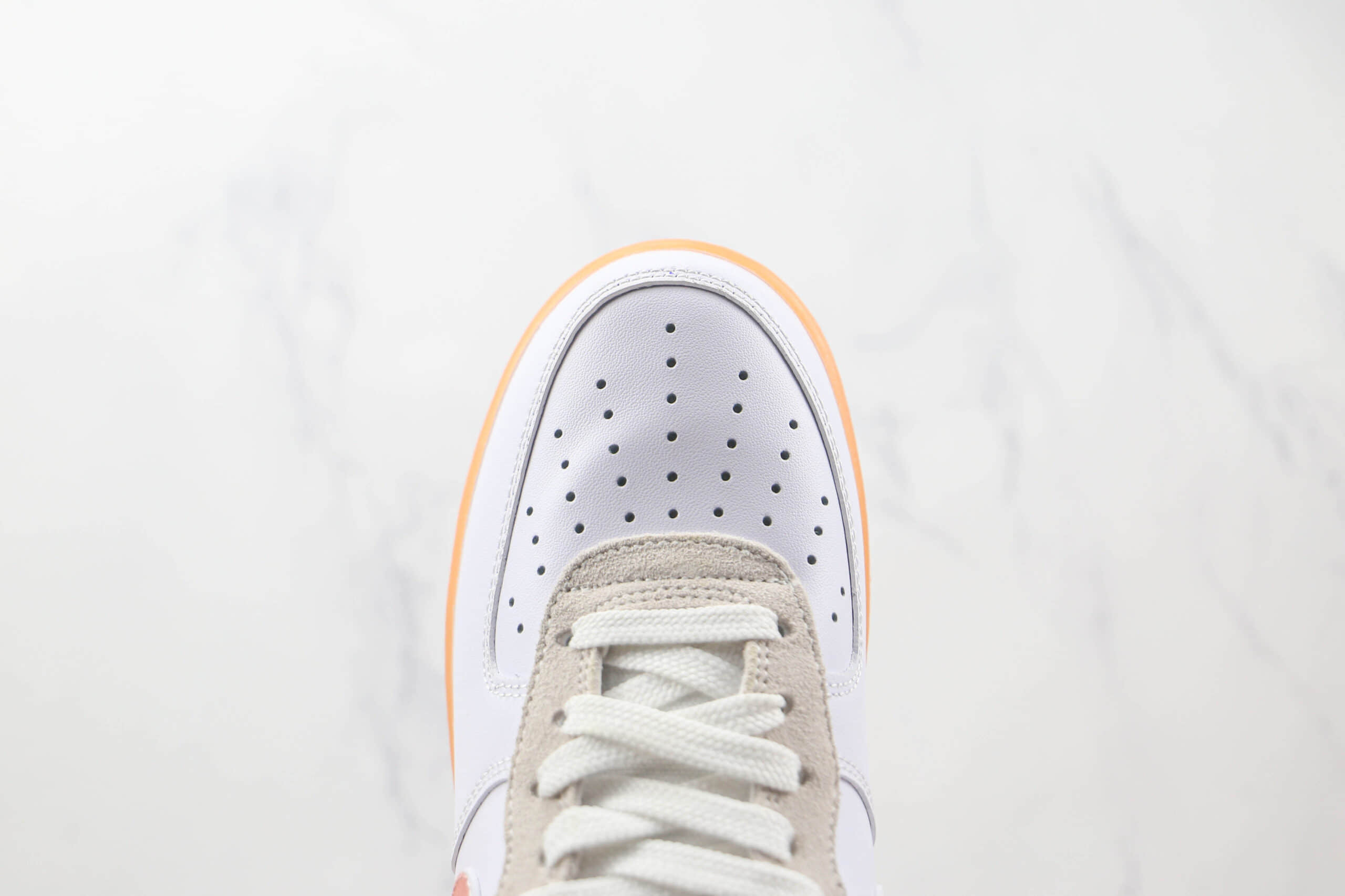 耐克Nike Air Force 1 07 Low纯原版本低帮空军一号白橙手绘涂鸦板鞋内置气垫 货号：DB3595-100