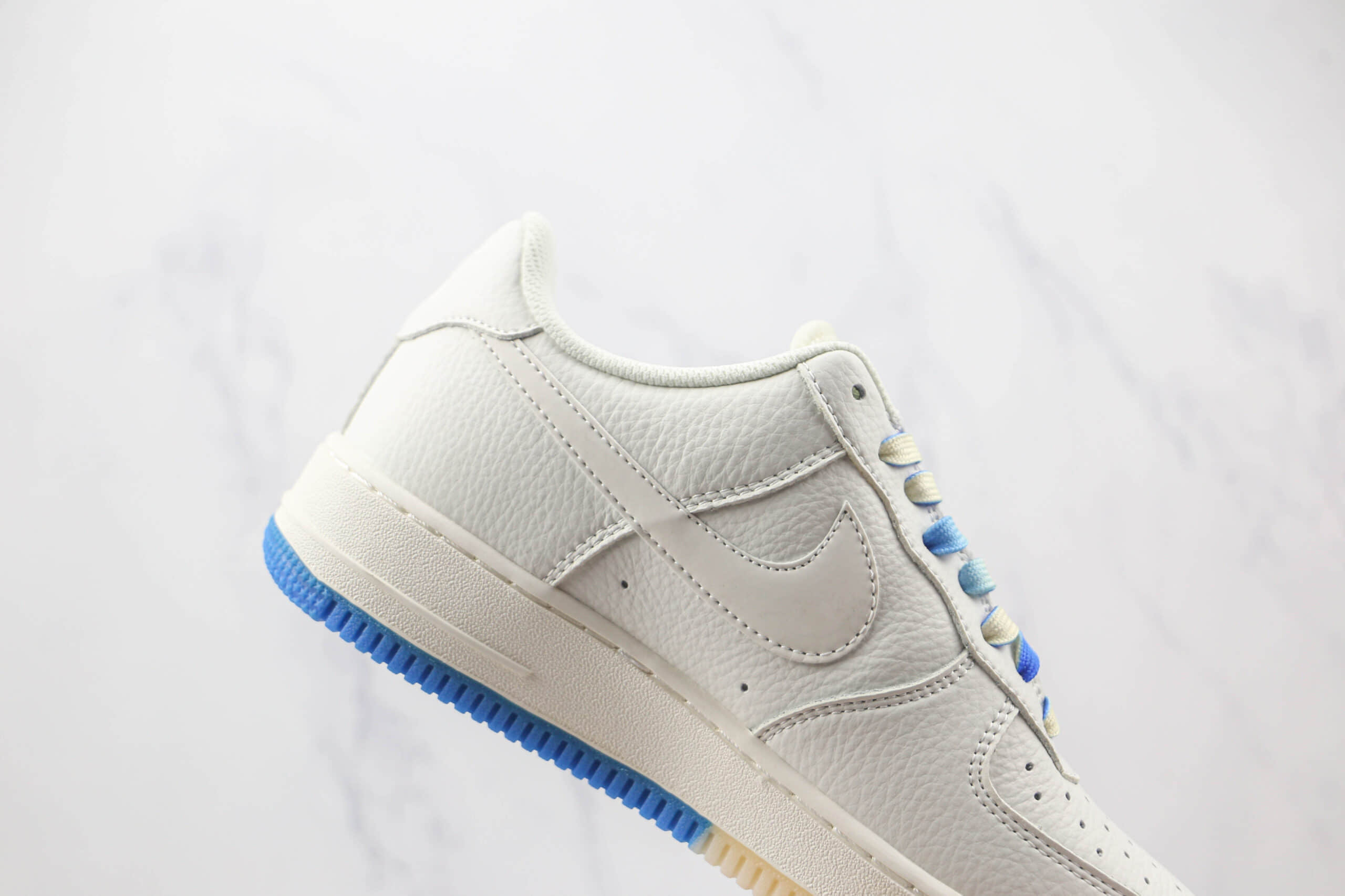 耐克Nike Air Force 1’07 Low纯原版本低帮空军一号白蓝双勾板鞋内置气垫 货号：DH2088-606