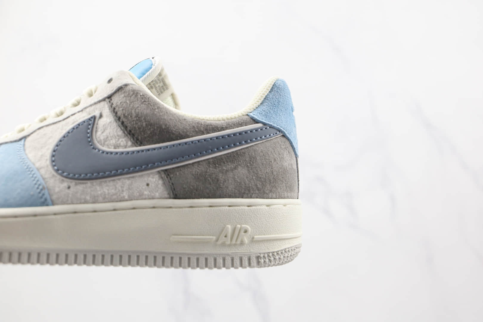 耐克Nike Air Force 1’07 Low纯原版本低帮空军一号白蓝拼接板鞋内置气垫 货号：LZ6699-523