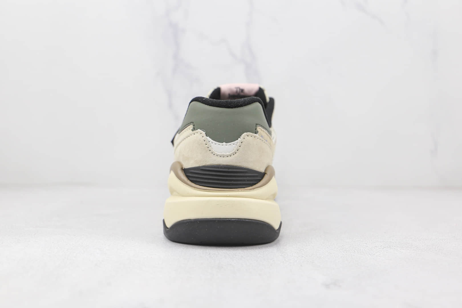 新百伦New Balance 5740纯原版本米色字母复古NB5740慢跑鞋原盒原标原楦头纸板打造 货号：M5740CD