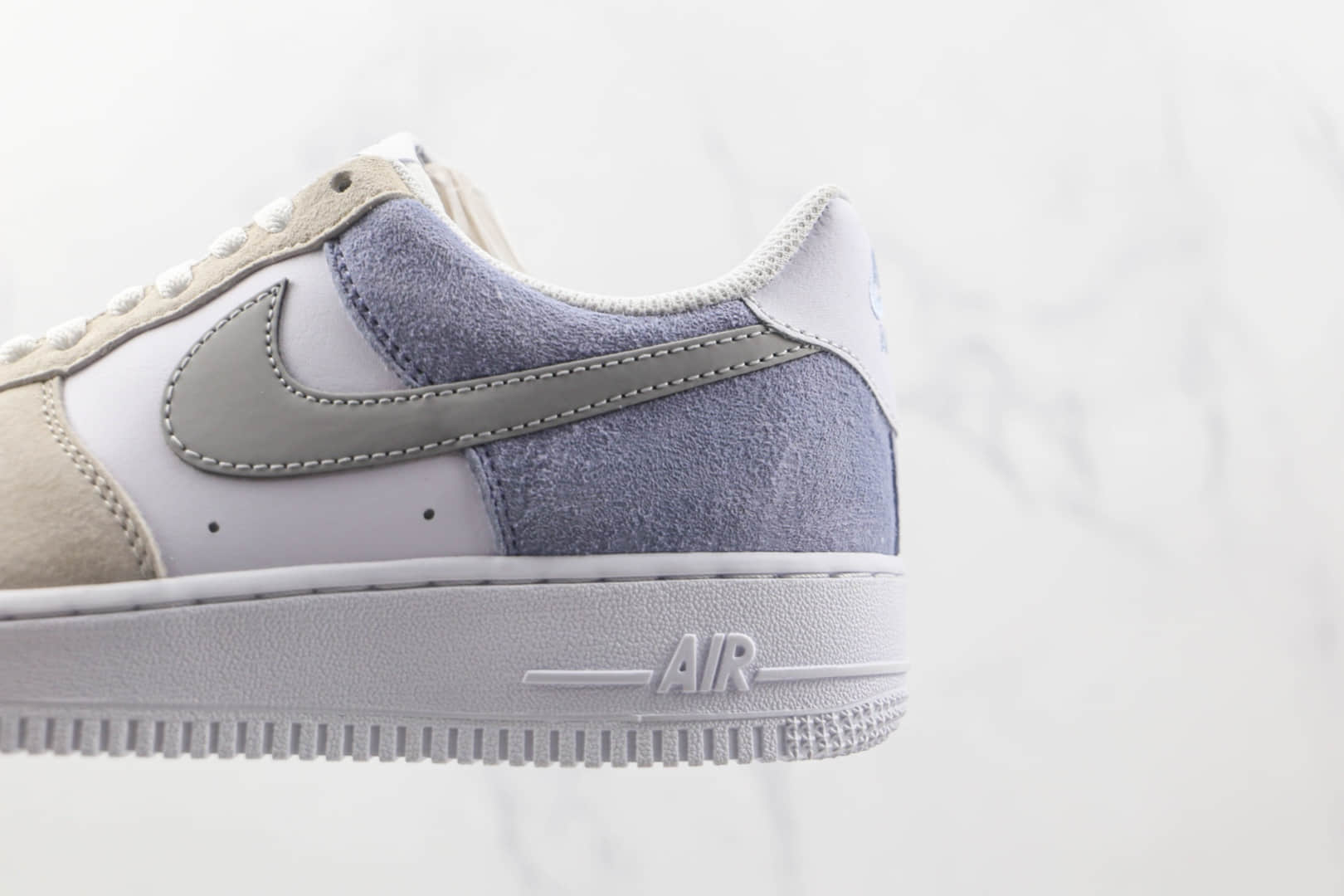 耐克Nike Air Force 1’07 Low纯原版本低帮空军一号白灰蓝麂皮拼接板鞋原楦头纸板打造 货号：LM2033-208